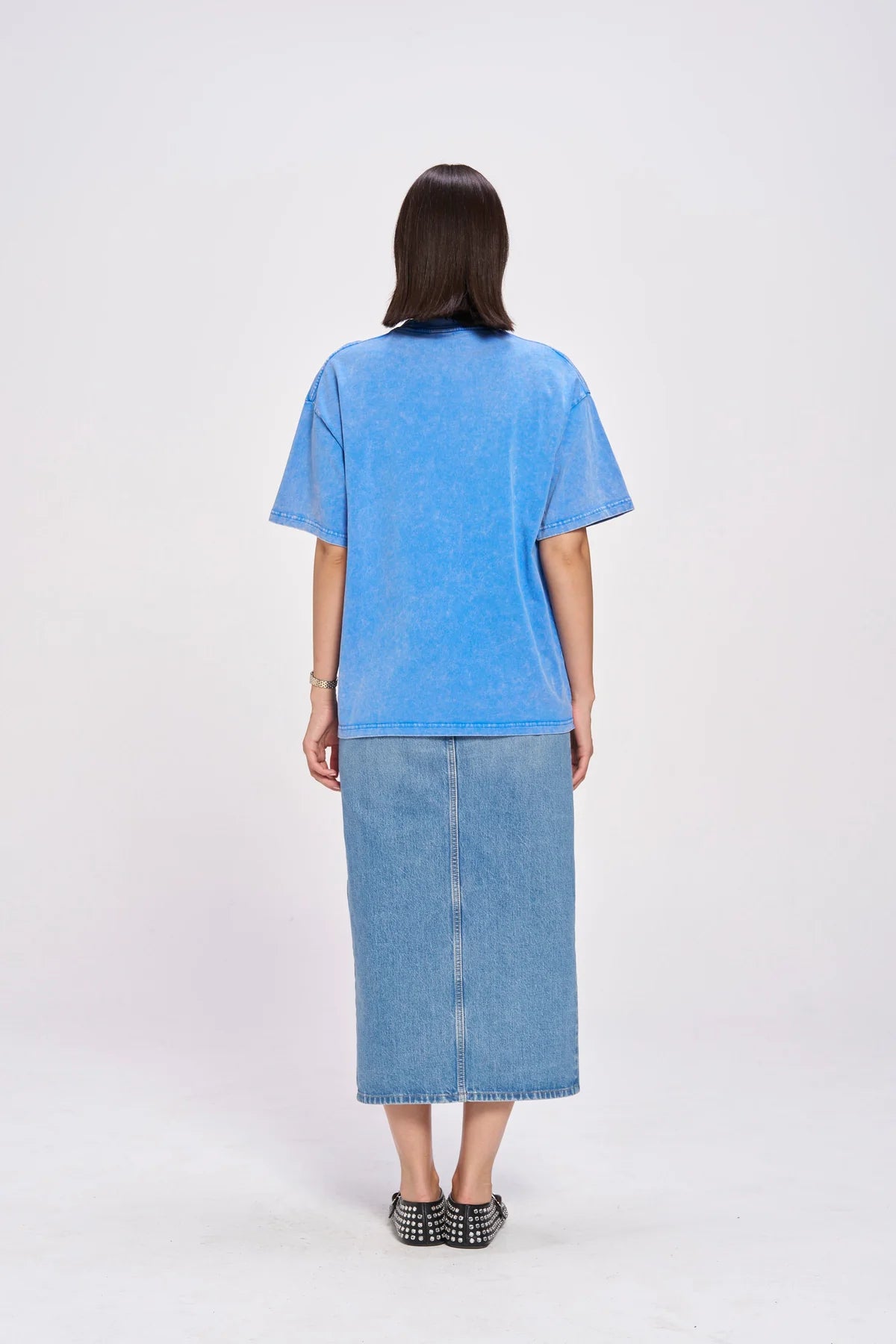 Caravan baddie Tee Blue