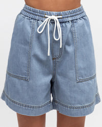 Label of Love URBAN DENIM SHORT Light Wash