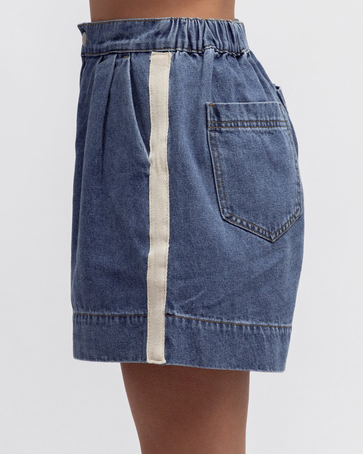 Label of Love Side Stripe Shorts