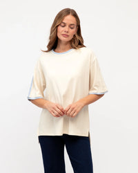Contrast Tee Label of Love