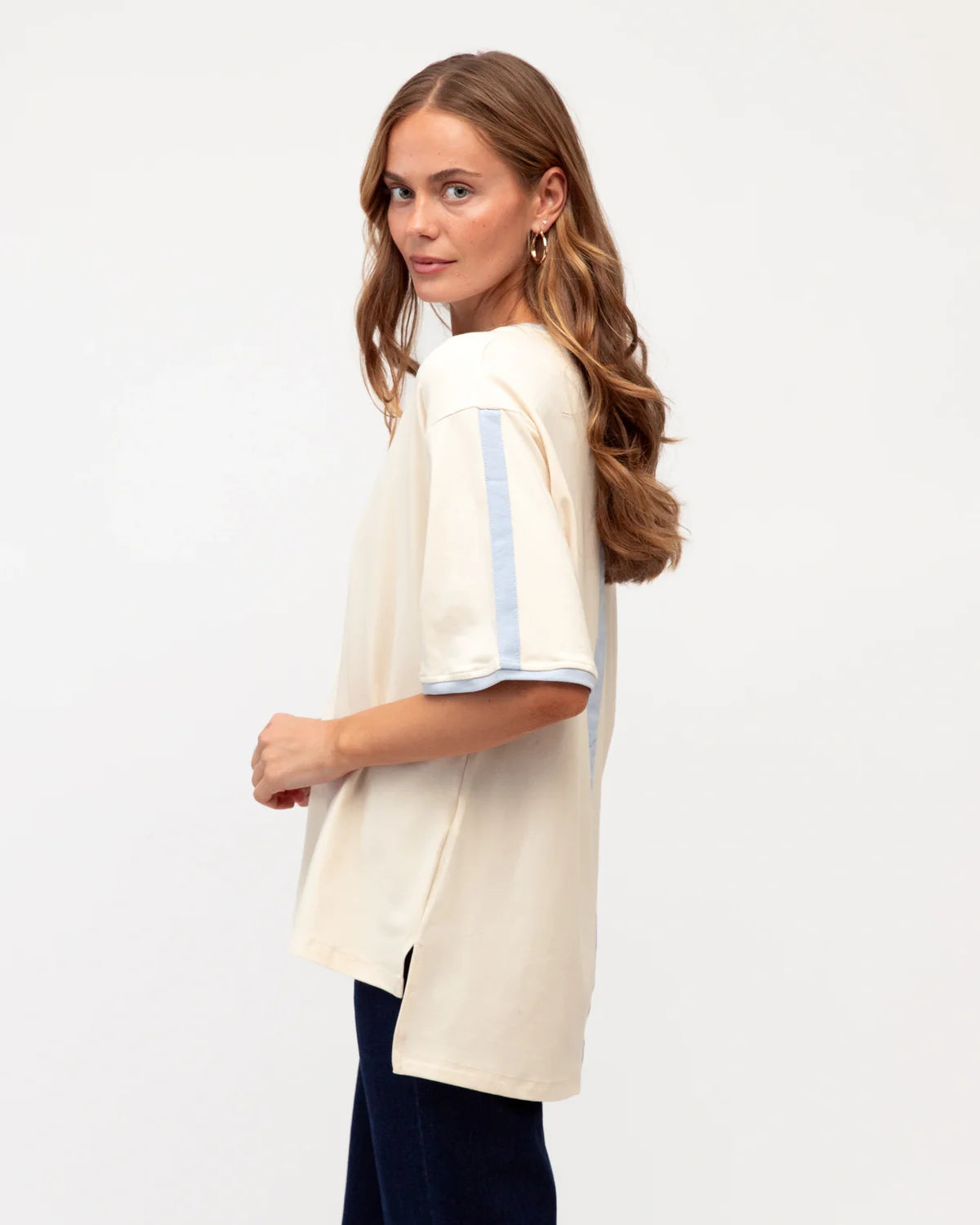 Contrast Tee Label of Love
